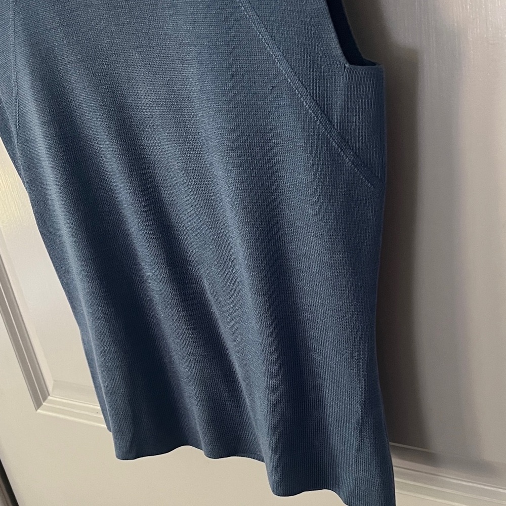 Ann Taylor Slate Blue 100% silk knit Camisole or shell sz medium - Picture 5 of 7